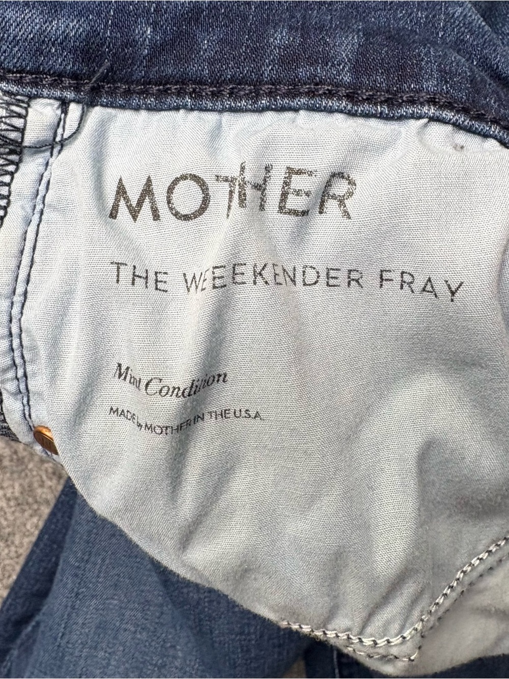 MOTHER Jeans Womens 32 Weekender Fray in Mint Condition Flare Raw Hem USA Made - Picture 5 of 15